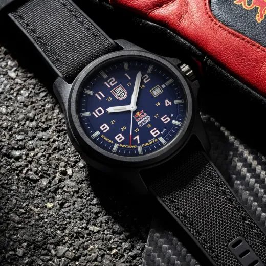 LUMINOX ATACAMA FIELD SERIA 1960 RED BULL AMPOL RACING EDIȚIE LIMITATĂ XL.1970.ARB.N - LAND - MĂRCI