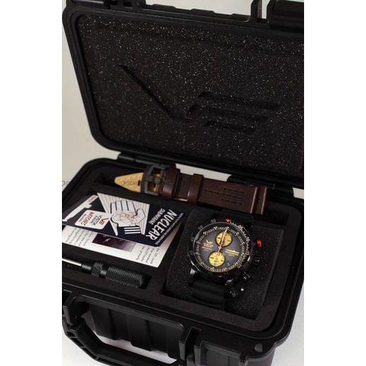 VOSTOK EUROPE NUCLEAR SUBMARINE VK61-571C611 - NUCLEAR SUBMARINE SSN571 - ZNAČKY