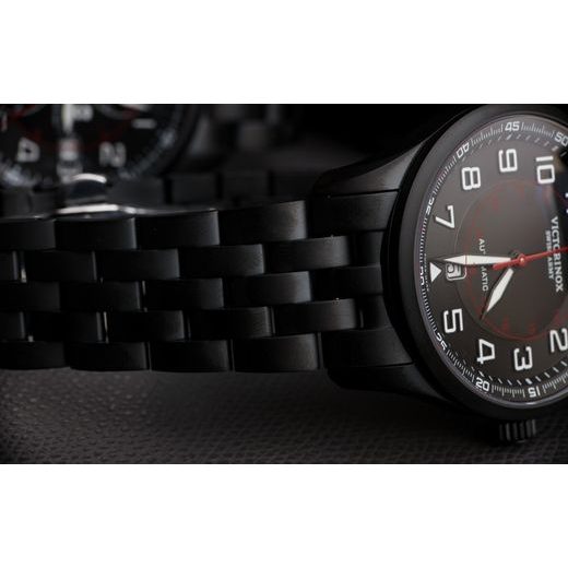 VICTORINOX AIRBOSS MECHANICAL BLACK EDITION 241740 - AIRBOSS - ZNAČKY