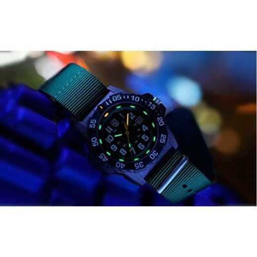 LUMINOX NAVY SEAL 3517 - LUMINOX - ZNAČKY