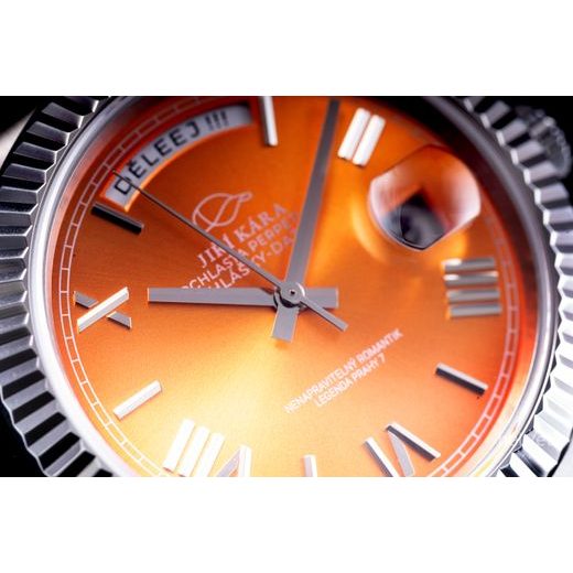 JIŘÍ KÁRA OCHLASTA PERPETUAL HLÁŠKY-DATE - SPECIÁLNÍ EDICE 2025 - HELVETI - ZNAČKY