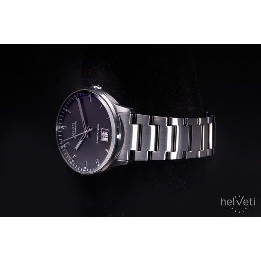 MIDO COMMANDER BIG DATE M021.626.33.061.00 - COMMANDER - ZNAČKY