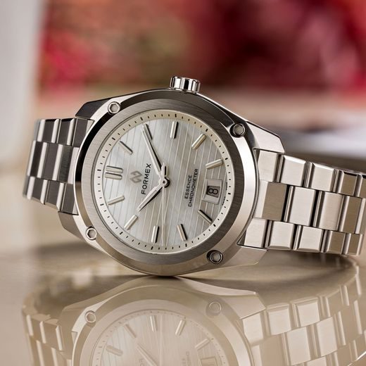 FORMEX ESSENCE THIRTYNINE AUTOMATIC CHRONOMETER NACRE - ESSENCE - ZNAČKY