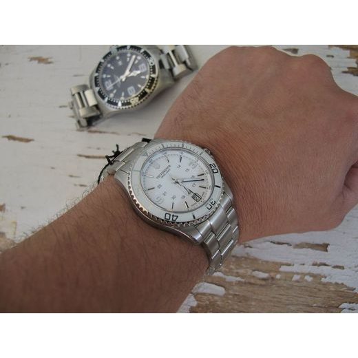 VICTORINOX MAVERICK SMALL 241699 - VICTORINOX - ZNAČKY