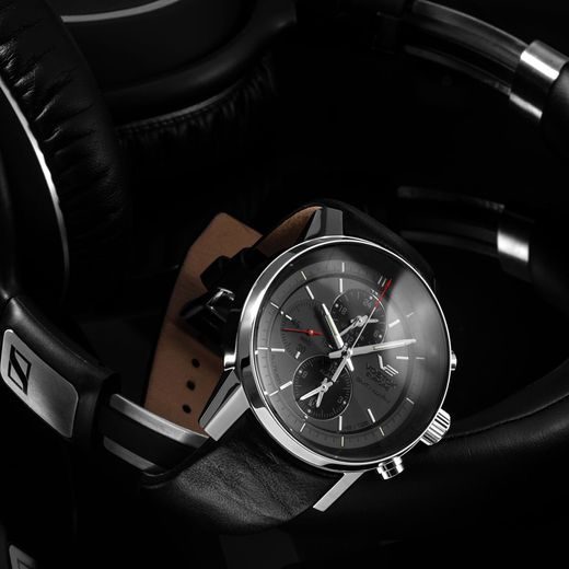 VOSTOK EUROPE GAZ-14 WORLD TIMER/ALARM LINE YM26/565A291 - GAZ-14 LIMOUSINE - ZNAČKY