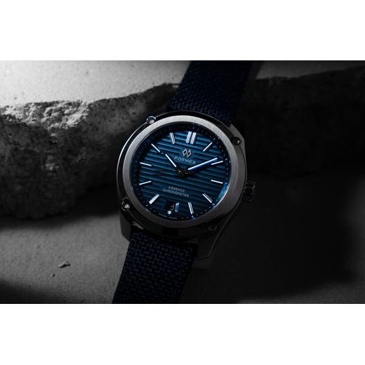 FORMEX ESSENCE THIRTYNINE AUTOMATIC COSC BLUE - ESSENCE - ZNAČKY