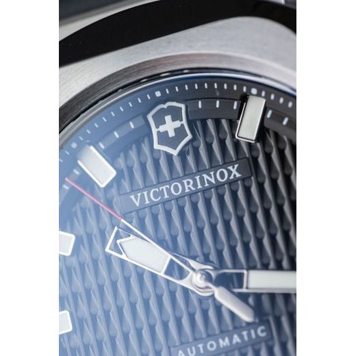 VICTORINOX I.N.O.X. AUTOMATIC 242039 - I.N.O.X. - BRANDS