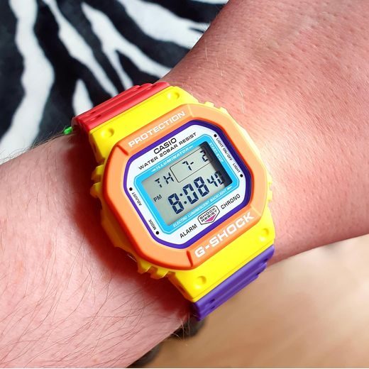 CASIO G-SHOCK DW-5610DN-9ER - CASIO - ZNAČKY