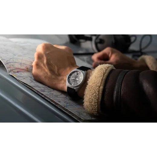 FORMEX AIRFIELD AUTOMATIC TARMAC GRAY - FIELD AUTOMATIC - BRANDS