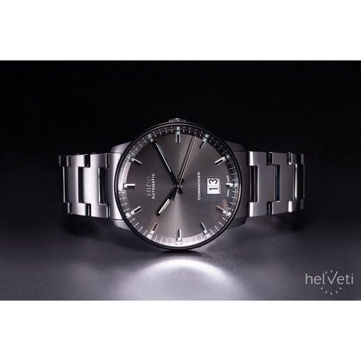 MIDO COMMANDER BIG DATE M021.626.33.061.00 - COMMANDER - ZNAČKY