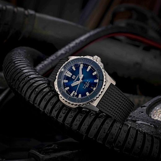 FORMEX REEF 39,5 AUTOMATIC CHRONOMETER BLUE DIAL - REEF - ZNAČKY