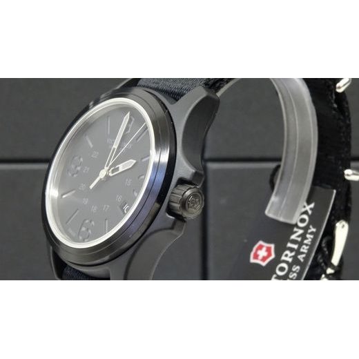VICTORINOX ORIGINAL 241517 - VICTORINOX - ZNAČKY