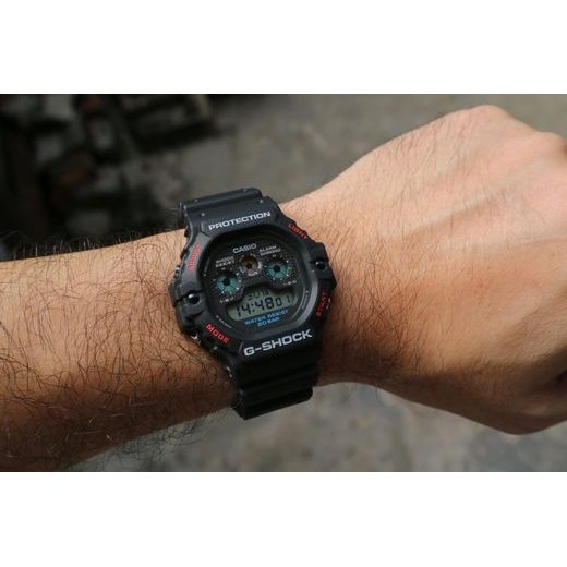 CASIO DW-5900-1ER - CASIO - ZNAČKY