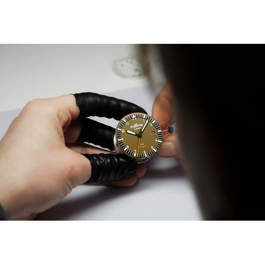 FORTIS FLIEGER F-41 WERK 7 TACTICAL GREEN LIMITED EDITION F4220031 - FLIEGER - ZNAČKY