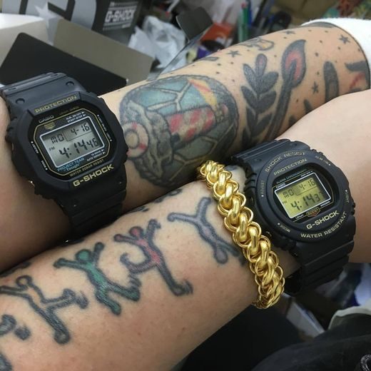 CASIO DW-5735D-1BER - CASIO - ZNAČKY
