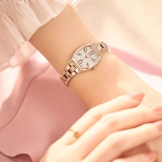 SEIKO LUKIA QUARTZ SSWA016J - QUARTZ - ZNAČKY