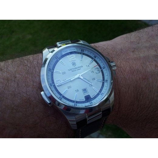 VICTORINOX NIGHT VISION 241571 - VICTORINOX - ZNAČKY