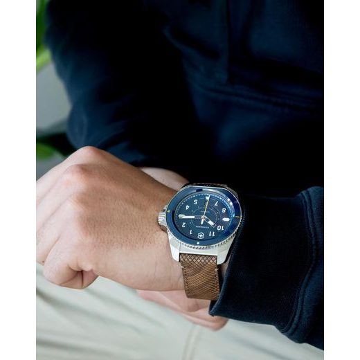 VICTORINOX JOURNEY 1884 241980.1 - SET - JOURNEY 1884 - BRANDS