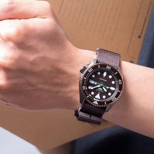 SEIKO 5 SPORTS SRPD85K1 - SEIKO 5 SPORTS 2019 - ZNAČKY