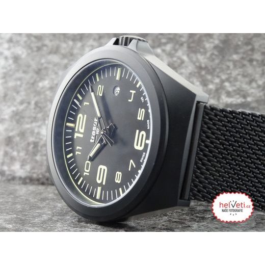 TRASER P59 ESSENTIAL M BLACK PVD OCEL - TRASER - MĂRCI