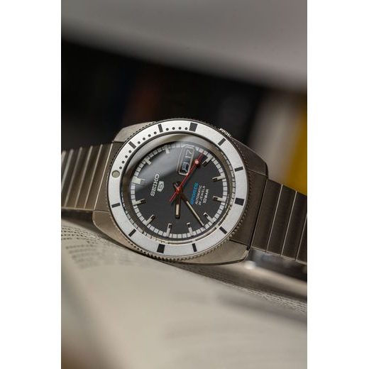 SEIKO 5 SPORTS SRPL05K1 HERITAGE DESIGN RE-CREATION LIMITED EDITION - SEIKO 5 - ZNAČKY