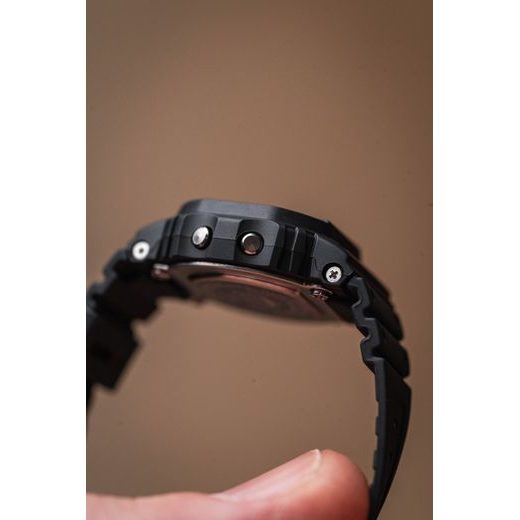 CASIO G-SHOCK NANO DWN-5600-1ER - CLASSIC COLLECTION - ZNAČKY