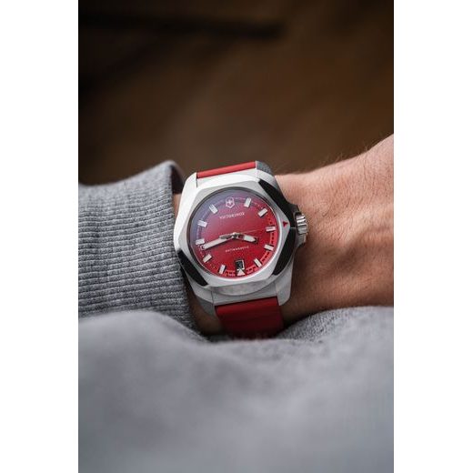 VICTORINOX I.N.O.X. 242029 - I.N.O.X. - ZNAČKY