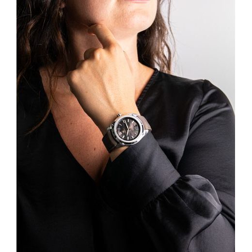 FORMEX ESSENCE THIRTYNINE AUTOMATIC CHRONOMETER BLACK PEARL - ESSENCE - ZNAČKY