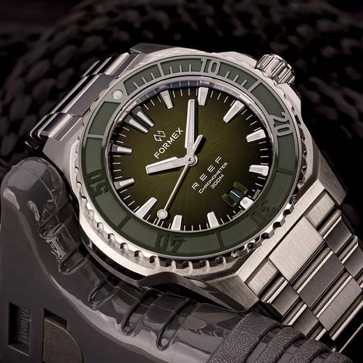 FORMEX REEF 39,5 AUTOMATIC CHRONOMETER GREEN DIAL - REEF - BRANDS