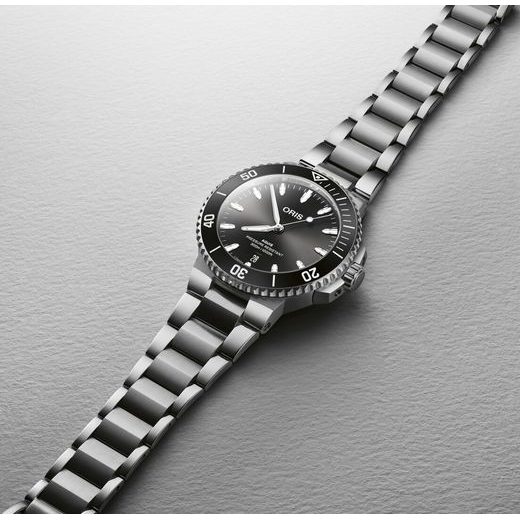 ORIS AQUIS DATE 41,5 MM 01 733 7787 4154-07 8 22 04PEB - AQUIS - ZNAČKY