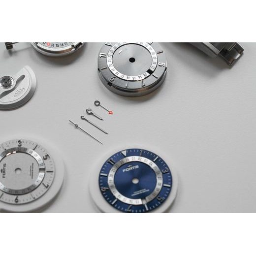 FORTIS VAGABOND V-40 BLUE DUSK COSC F6660002 - VAGABOND - ZNAČKY