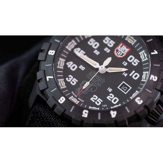 LUMINOX F-117 NIGHTHAWK™ X SKUNKWORKS® HERITAGE XA.6442.H - AIR - ZNAČKY