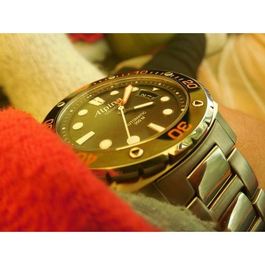 ALPINA SEASTRONG DIVER 300 AUTOMATIC AL-525LBO4V26B - ALPINA - ZNAČKY