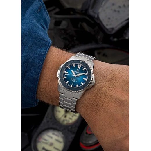 FORMEX REEF 39,5 AUTOMATIC CHRONOMETER BLUE DIAL - REEF - ZNAČKY