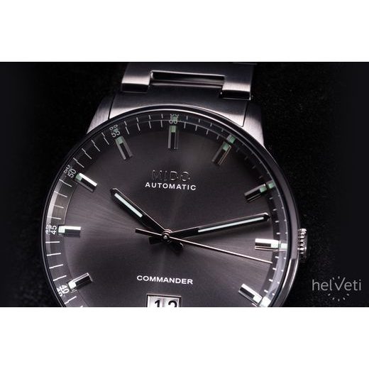 MIDO COMMANDER BIG DATE M021.626.33.061.00 - COMMANDER - ZNAČKY