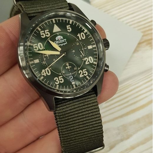 ORIENT SPORTS CHRONOGRAPH RA-KV0501E - SPORTS - ZNAČKY