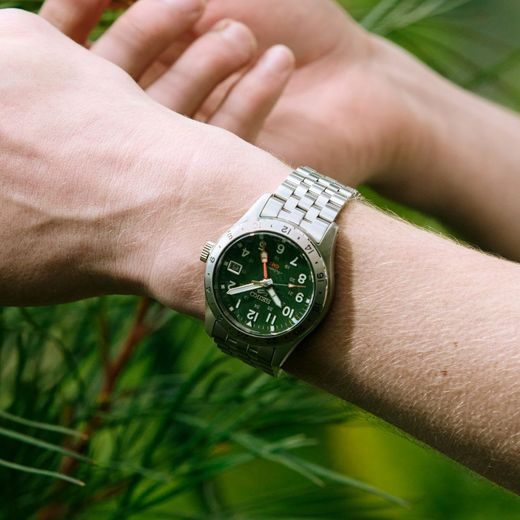 SEIKO 5 SPORTS FIELD GMT HDB001K1 - SEIKO 5 - ZNAČKY