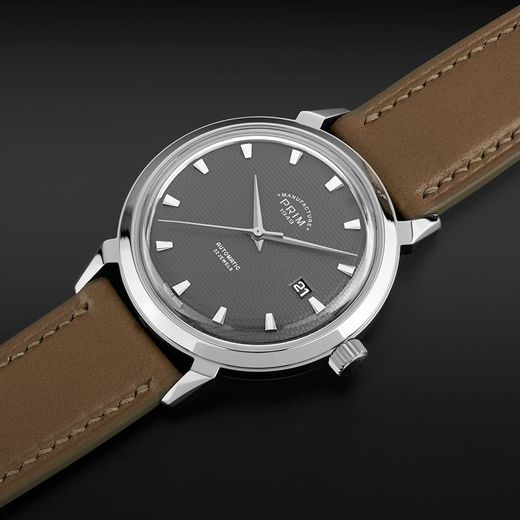 PRIM PAVOUK 40 C 98-246-340-00-1 - MANUFACTURE 1949 - MĂRCI