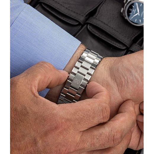 FORMEX ESSENCE FORTYTHREE AUTOMATIC CHRONOMETER MALACHITE STEEL BRACELET 0330.1.6390.100 - ESSENCE - BRANDS