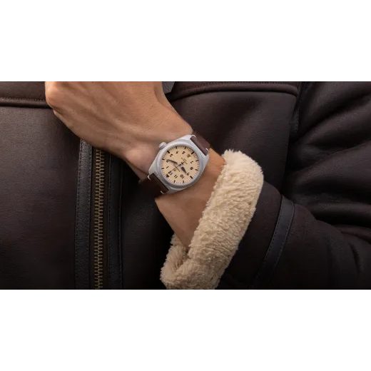 FORMEX AIRFIELD AUTOMATIC DESERT SAND - FIELD AUTOMATIC - BRANDS