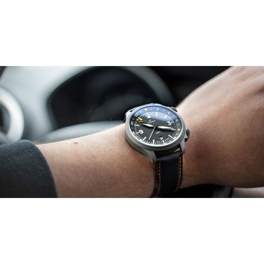 LACO FLIEGER FRANKFURT GMT SCHWARZ - PILOT SPECIAL MODELS - ZNAČKY