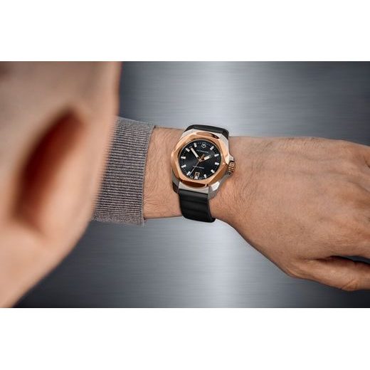 VICTORINOX I.N.O.X. 242087 - I.N.O.X. - ZNAČKY