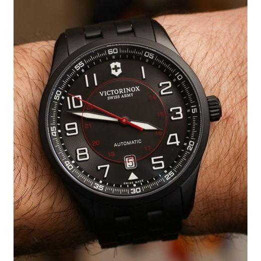 VICTORINOX AIRBOSS MECHANICAL BLACK EDITION 241740 - AIRBOSS - ZNAČKY