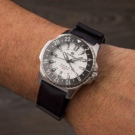 FORMEX REEF GMT AUTOMATIC CHRONOMETER WHITE DIAL WITH RED GMT - REEF - BRANDS