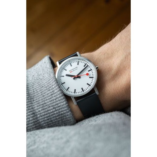 MONDAINE CLASSIC A660.30314.16SBBV - CLASSIC - ZNAČKY