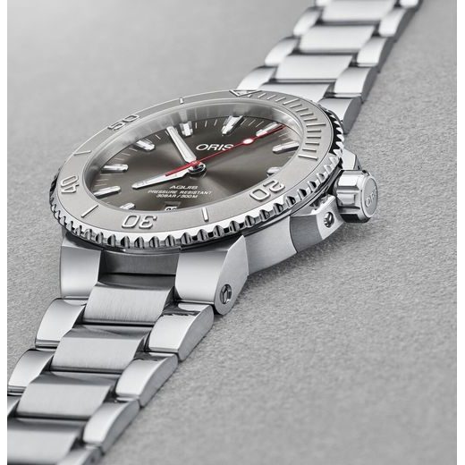 ORIS AQUIS DATE RELIEF 43,5 MM 01 733 7730 4153-07 8 24 05PEB - AQUIS - BRANDS