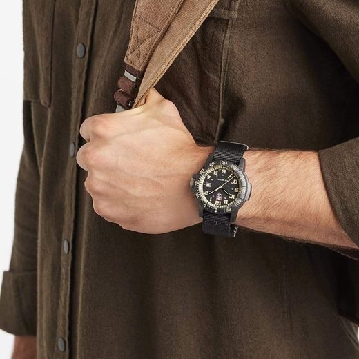 LUMINOX SEA TURTLE GIANT 0333 - SEA - BRANDS