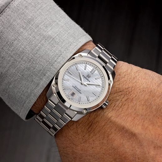FORMEX ESSENCE THIRTYNINE AUTOMATIC CHRONOMETER NACRE - ESSENCE - ZNAČKY
