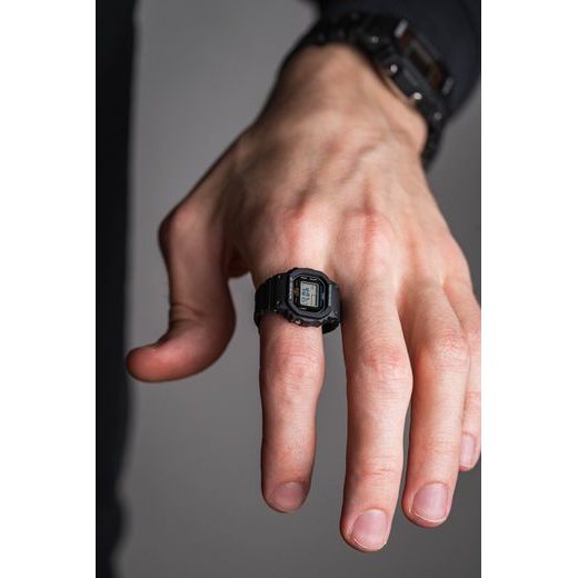 CASIO G-SHOCK NANO DWN-5600-1ER - CLASSIC COLLECTION - ZNAČKY
