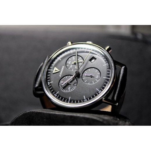 JUNKERS BAUHAUS CHRONOGRAF 912.01.02 - BAUHAUS - ZNAČKY